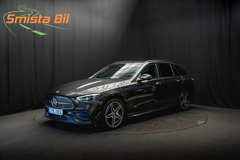 Grå Begagnad 2022 Mercedes C300e Premium Kombi | 399 400 kr (Marknadspris) - Bild 1/4