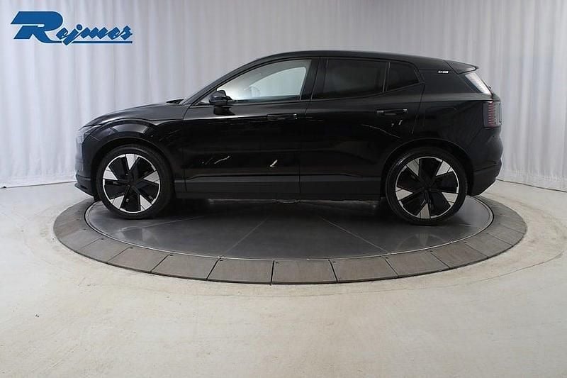 Begagnad Volvo EX30 Performance 314 kW (428 HK) 2023 Svart SUV
