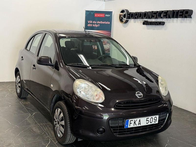 Lila Begagnad 2012 Nissan Micra Pure Halvkombi | 34 900 kr (Lite dyr) - Bild 1/4
