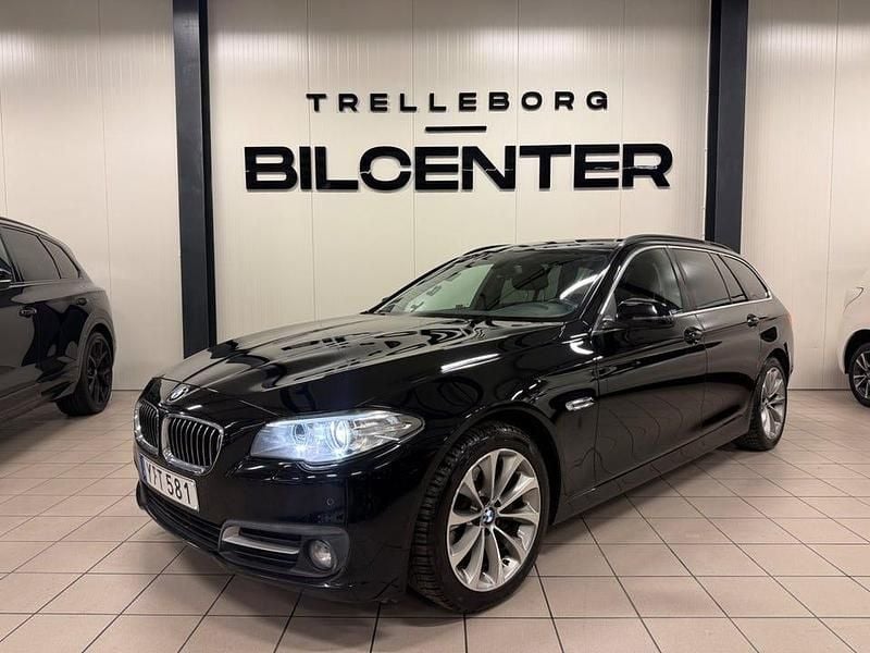 Svart Begagnad 2016 BMW 520 Kombi | 159 900 kr (Marknadspris) - Bild 1/4