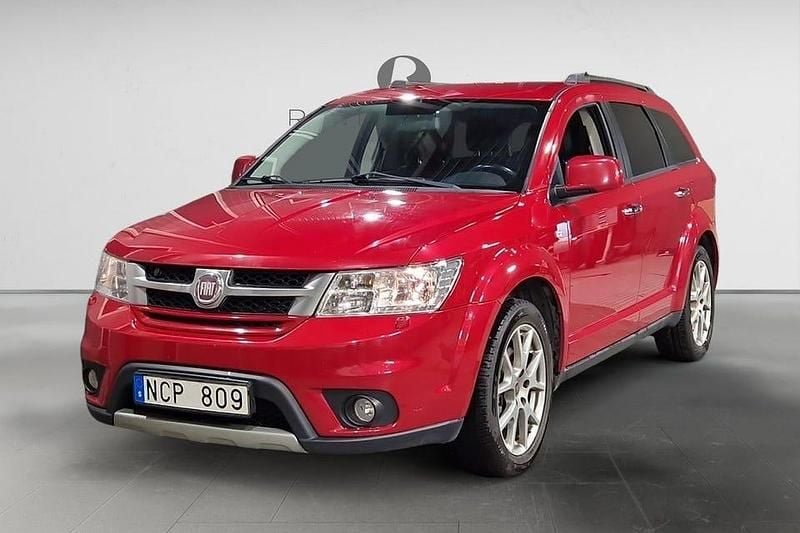 Röd Begagnad 2012 Fiat Freemont SUV | 97 900 kr (Marknadspris) - Bild 1/3