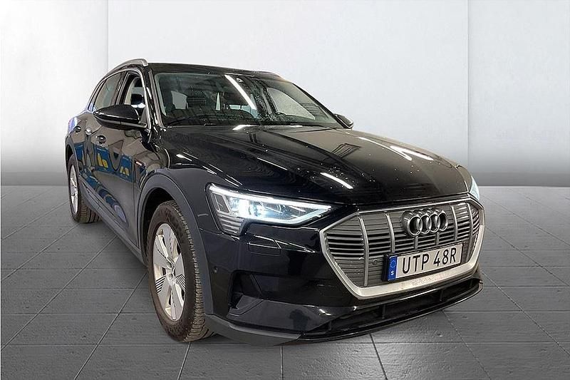 Svart Begagnad 2020 Audi e-tron SUV | 258 900 kr (Lite dyr) - Bild 1/2