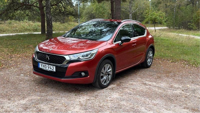 Orange Begagnad 2016 DS Automobiles DS4 Halvkombi | 105 000 kr - Bild 1/4