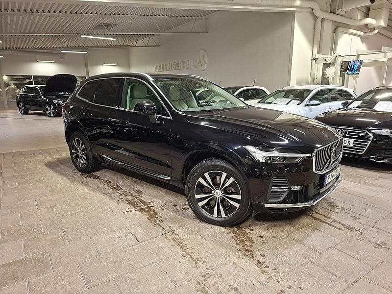Svart Begagnad 2022 Volvo XC60 Core SUV | 349 800 kr (Superpris) - Bild 1/4
