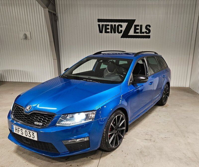 Blå Begagnad 2015 Skoda Octavia RS Kombi | 179 000 kr (Lite dyr) - Bild 1/4