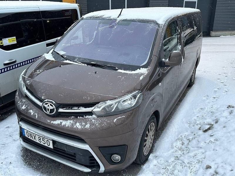 Begagnad 2020 Toyota Proace Verso Kombi | 189 000 kr (Bra pris) - Bild 1/4