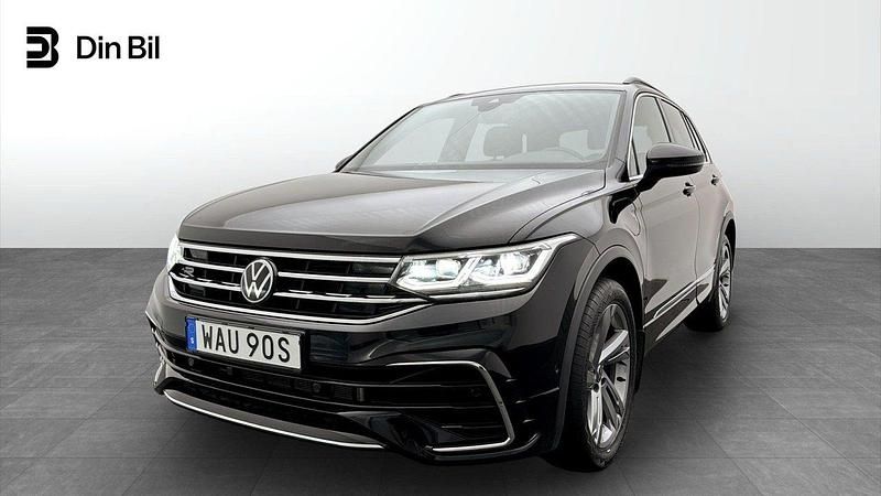 Svart Begagnad 2023 VW Tiguan R-line SUV | 399 900 kr (Lite dyr) - Bild 1/4