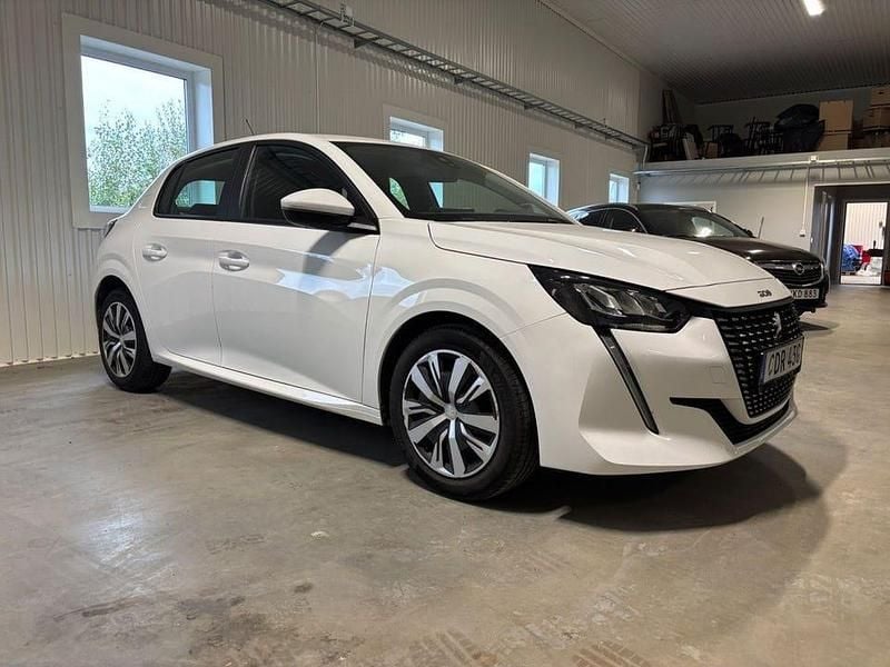 Vit Begagnad 2020 Peugeot 208 Active Halvkombi | 128 000 kr (Marknadspris) - Bild 1/4