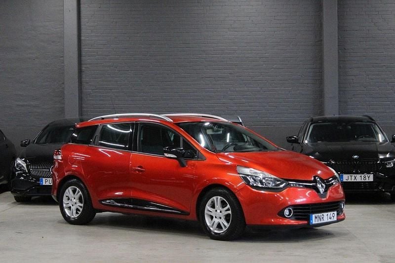 Röd Begagnad 2014 Renault Clio GrandTour Kombi | 59 900 kr (Marknadspris) - Bild 1/4