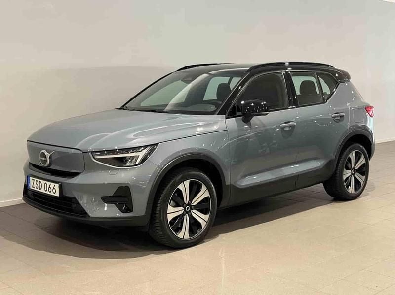 Grå Begagnad 2023 Volvo XC40 Single Motor SUV | 359 500 kr - Bild 1/1