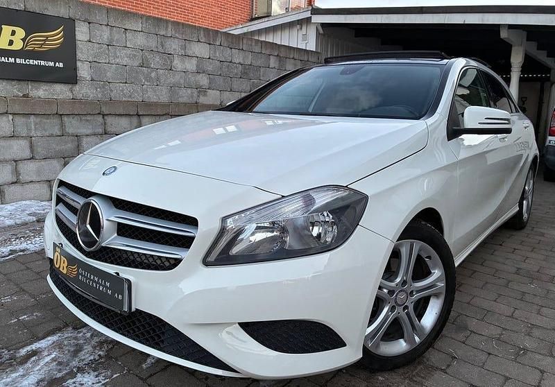 Begagnad Mercedes A180 Urban 109 HK (80 kW) 2013 Vit