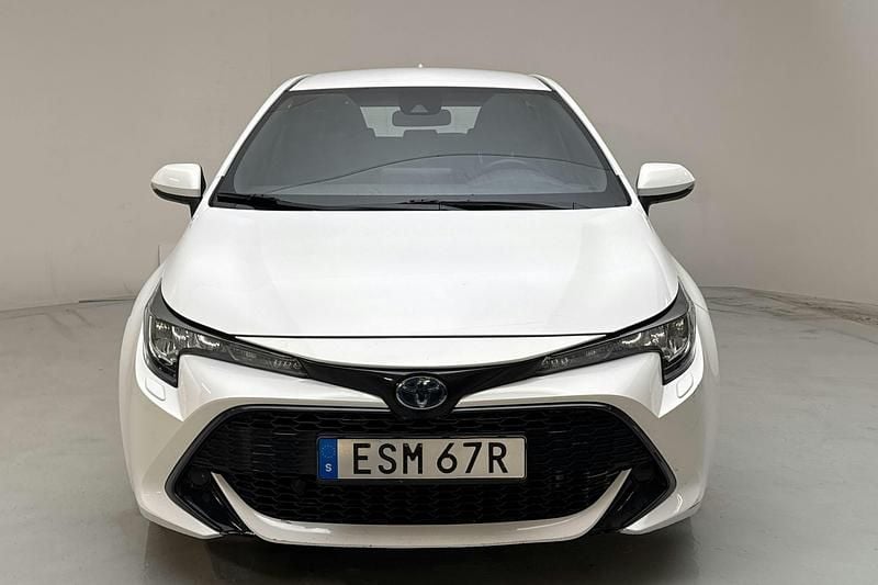 Begagnad Toyota Corolla 122 HK (89 kW) 2022 Vit