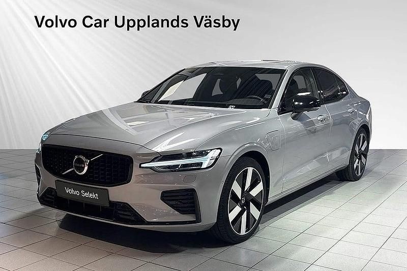 Silver Begagnad 2024 Volvo S60 Plus Sedan | 459 900 kr (Dyr) - Bild 1/3