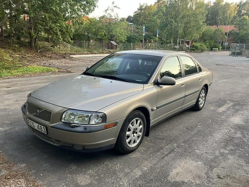 Begagnad 2001 Volvo S80 Sedan | 9 900 kr (Bra pris) - Bild 1/4