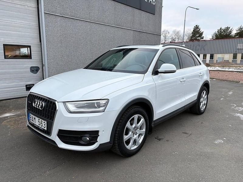 Begagnad Audi Q3 Comfort 177 HK (130 kW) 2012 Vit SUV