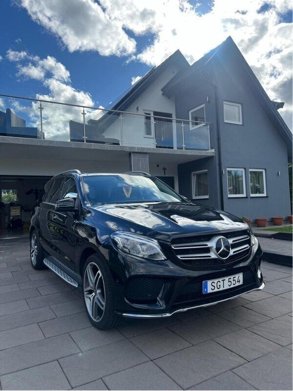 Svart Begagnad 2018 Mercedes GLE350 AMG line SUV | 399 999 kr (Lite dyr) - Bild 1/4