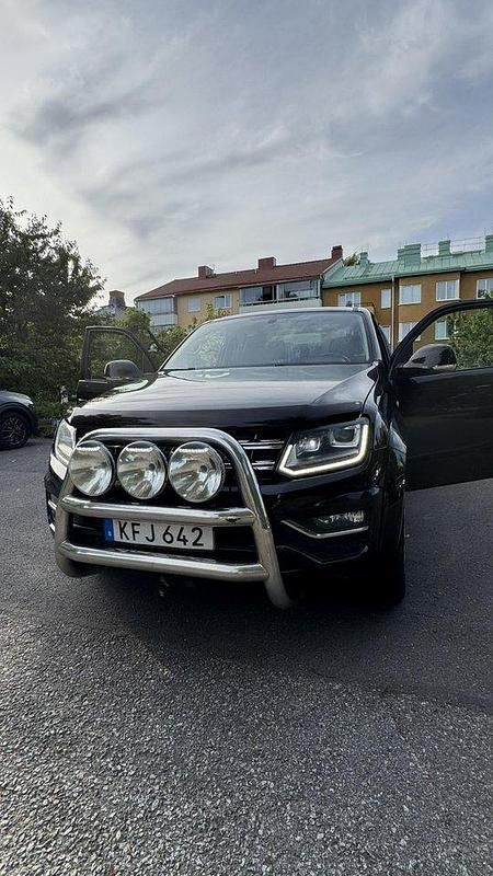 Svart Begagnad 2017 VW Amarok Aventura Pickup | 215 000 kr (Superpris) - Bild 1/4