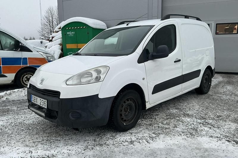 Vit Begagnad 2012 Peugeot Partner Van | 39 000 kr (Marknadspris) - Bild 1/3