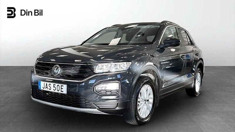 Grå Begagnad 2021 VW T-Roc Style SUV | 239 800 kr (Marknadspris) - Bild 1/4