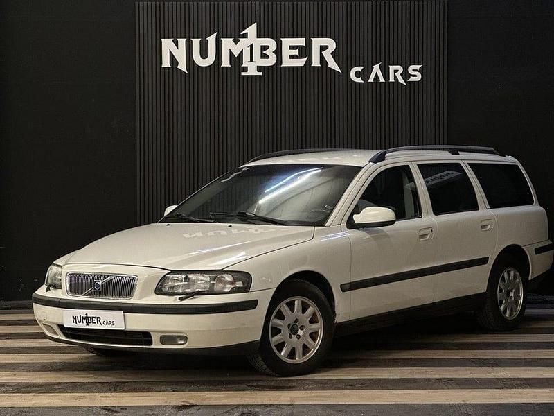 Vit Begagnad 2001 Volvo V70 Kombi | 9 900 kr (Superpris) - Bild 1/4