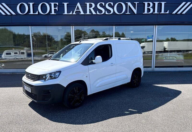 Vit Begagnad 2021 Peugeot Partner Minibuss | 169 500 kr (Bra pris) - Bild 1/4