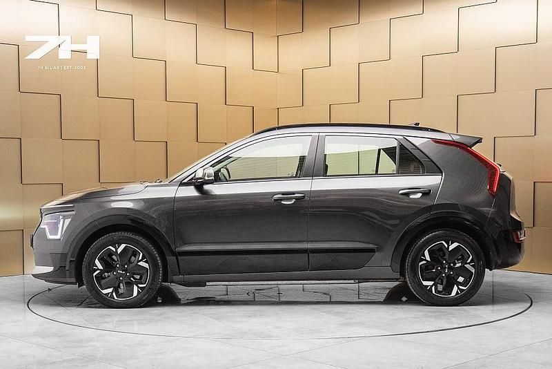 Begagnad Kia e-Niro 150 kW (204 HK) 2022 Grå SUV