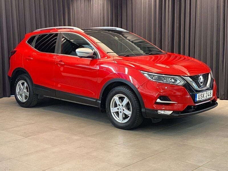 Röd Begagnad 2018 Nissan Qashqai Tekna+ SUV | 169 500 kr (Marknadspris) - Bild 1/4