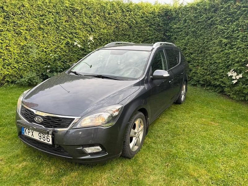 Begagnad Kia Ceed Sportswagon 115 HK (84 kW) 2010 Kombi