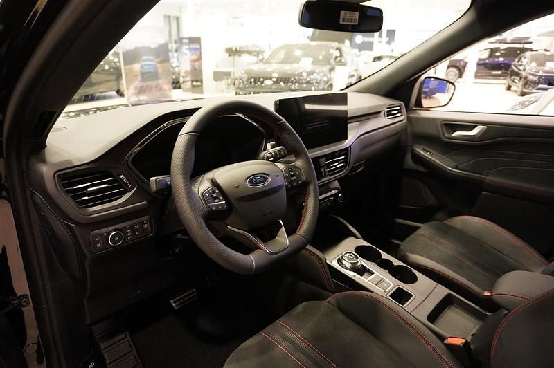 Ny Ford Kuga 243 HK (178 kW) 2026 Svart SUV