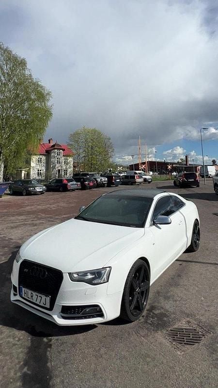 Vit Begagnad 2011 Audi S5 Sportkupé | 159 000 kr (Bra pris) - Bild 1/4
