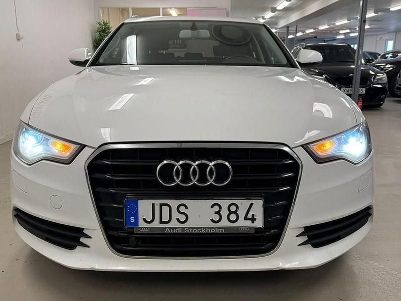 Begagnad Audi A6 Ambition 177 HK (130 kW) 2012 Vit Kombi