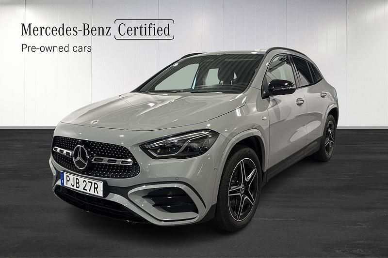 Svart Begagnad 2025 Mercedes GLA250 Advanced SUV | 559 900 kr - Bild 1/4