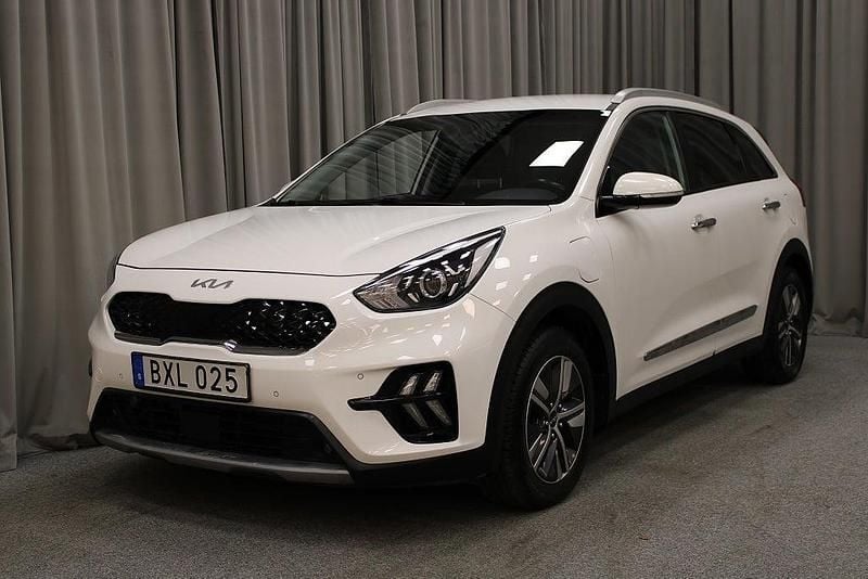Vit Begagnad 2022 Kia Niro Advance SUV | 169 900 kr (Bra pris) - Bild 1/4