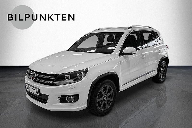 Vit Begagnad 2013 VW Tiguan R-line SUV | 89 900 kr (Bra pris) - Bild 1/4