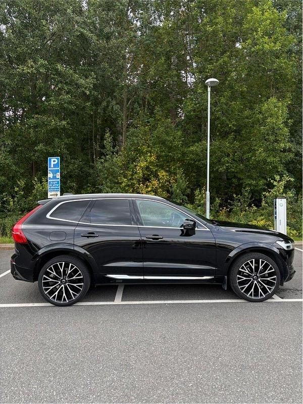 Svart Begagnad 2021 Volvo XC60 Inscription SUV | 469 999 kr (Dyr) - Bild 1/4