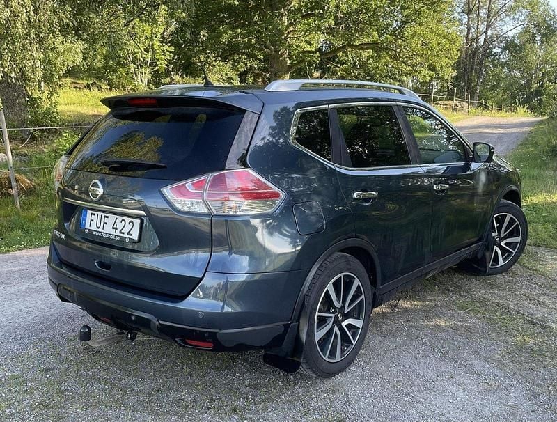 Blå Begagnad 2016 Nissan X-Trail Tekna SUV | 115 000 kr (Bra pris) - Bild 1/4