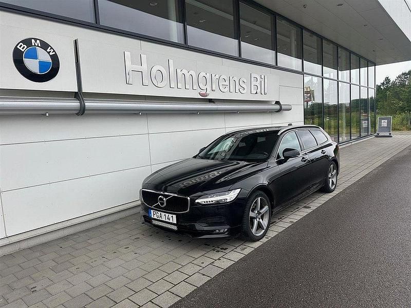 Svart Begagnad 2017 Volvo V90 Momentum Kombi | 239 900 kr (Marknadspris) - Bild 1/4