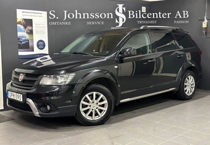 Svart Begagnad 2015 Fiat Freemont SUV | 99 900 kr (Marknadspris) - Bild 1/2