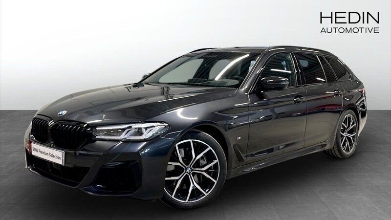 Grå (grey) Begagnad 2023 BMW 530 Comfort Edition Kombi | 634 700 kr - Bild 1/4