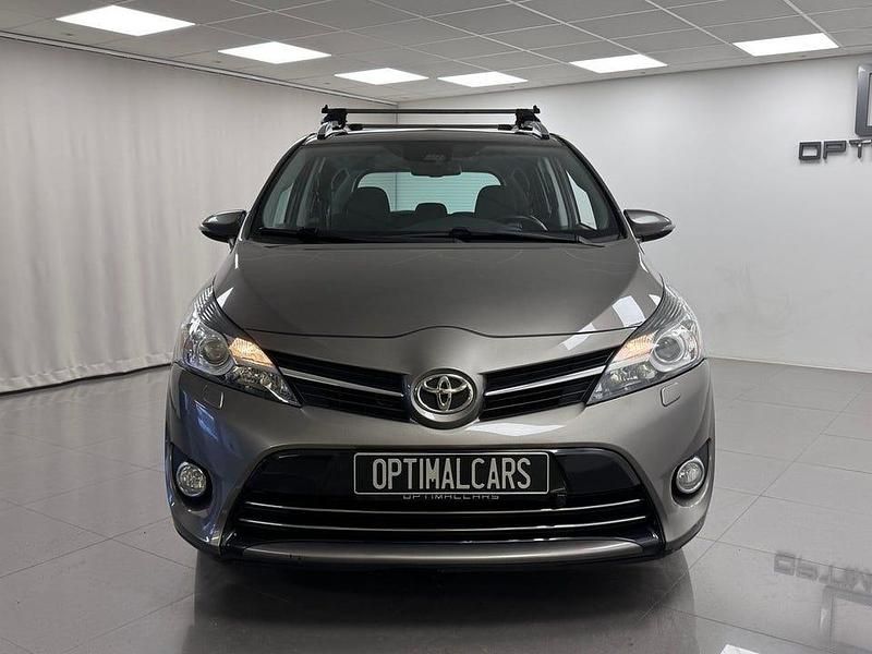 Begagnad Toyota Verso Active 147 HK (108 kW) 2016 Mörkgrå Minibuss