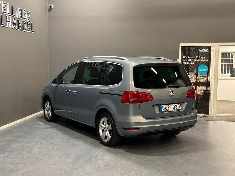 Begagnad VW Sharan 141 HK (103 kW) 2010 Grå Minibuss