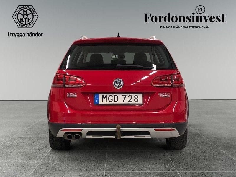 Begagnad VW Golf Alltrack 184 HK (135 kW) 2016 Röd Kombi