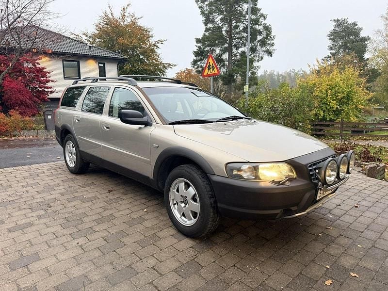 Brun Begagnad 2001 Volvo XC70 Kombi | 39 500 kr (Bra pris) - Bild 1/4