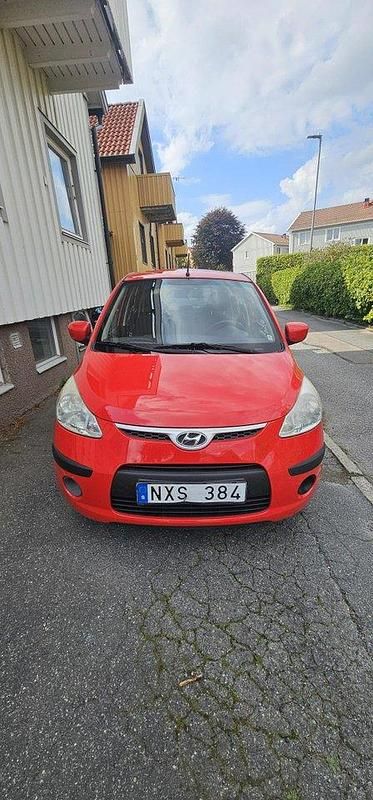 Röd Begagnad 2009 Hyundai i10 Halvkombi | 58 000 kr (Lite dyr) - Bild 1/4