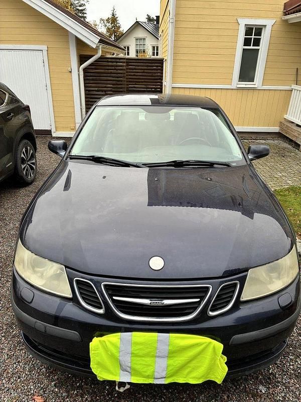 Blå Begagnad 2003 Saab 9-3 Linear Sedan | 10 000 kr (Superpris) - Bild 1/4