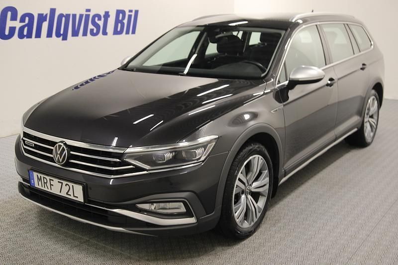 Mangan grey metallic Begagnad 2022 VW Passat Executive | 335 000 kr - Bild 1/4