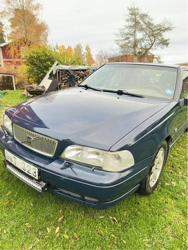 Begagnad 1998 Volvo S70 Sedan | 10 000 kr (Marknadspris) - Bild 1/4