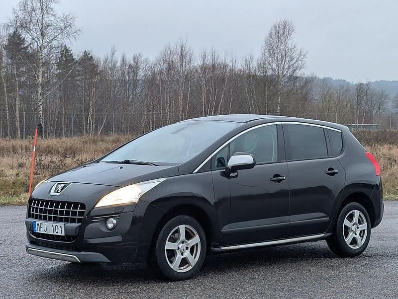 Svart Begagnad 2012 Peugeot 3008 Kombi | 69 900 kr (Marknadspris) - Bild 1/4