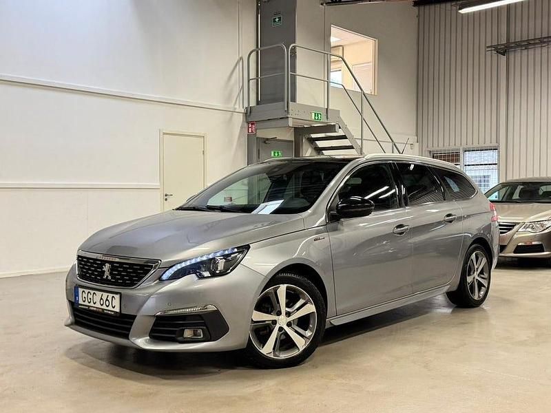 Grå Begagnad 2020 Peugeot 308 GT-line Kombi | 164 900 kr (Marknadspris) - Bild 1/4