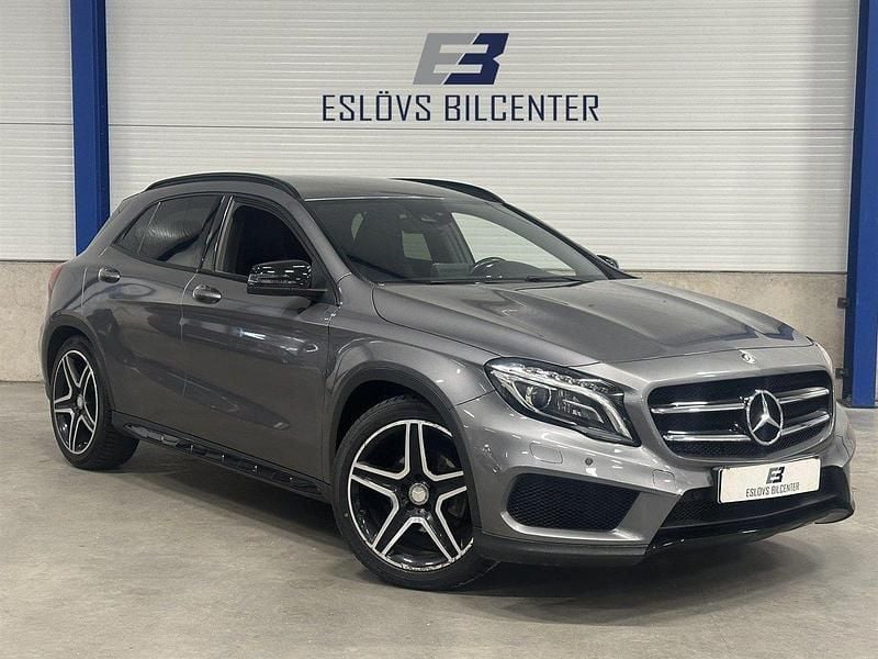 Mörkgrå Begagnad 2015 Mercedes GLA200 AMG SUV | 234 990 kr (Lite dyr) - Bild 1/4
